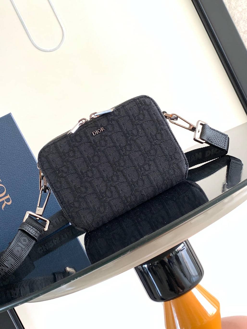 0010 Dior Man Bag